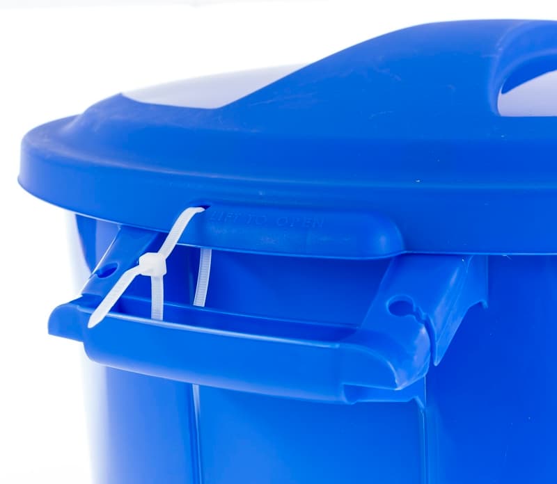 United Solutions COLORmaxx TI0028 Trash Can, 32 gal Capacity, Plastic, Blue, Lid Closure – image 1