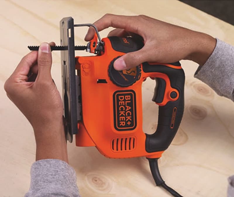Black+Decker BDEJS600C Jig Saw, 5 A, 3/4 in L Stroke, 3000 spm, Includes: (1) Jig Saw Blade – image 1